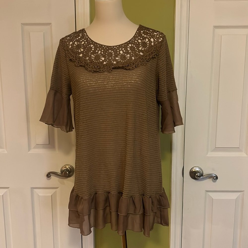 Simply Irresistible Beige Sheer Short Sleeve Top Large